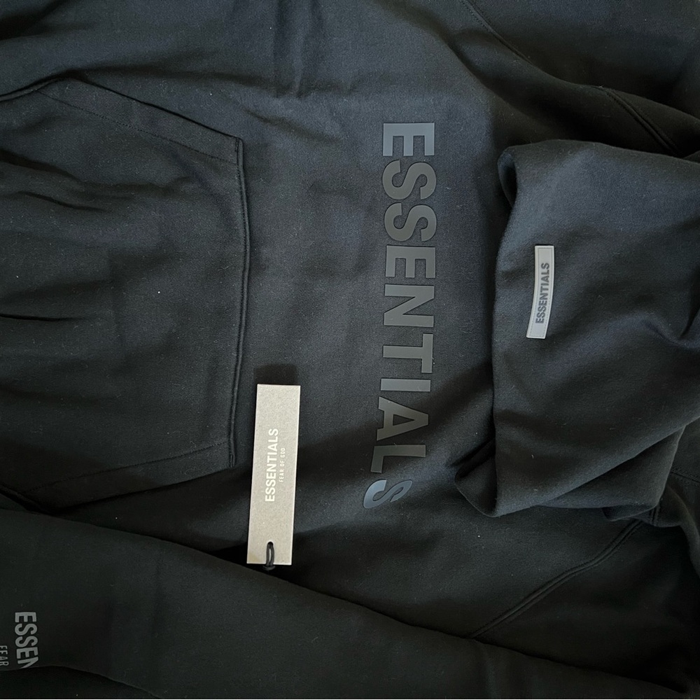 Brand New in Bag Fear of God FOG Essentials Pullover Hoodie 'Black' Size Large